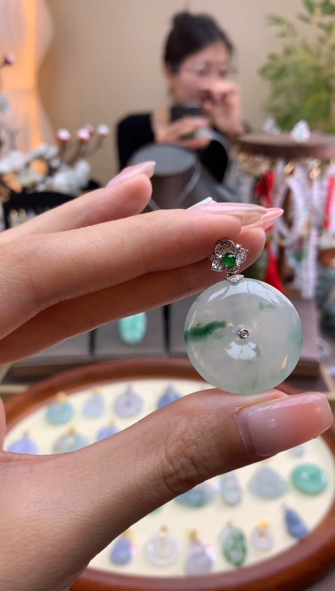 【闪购商品】翡翠颈饰18K金镶嵌平安扣