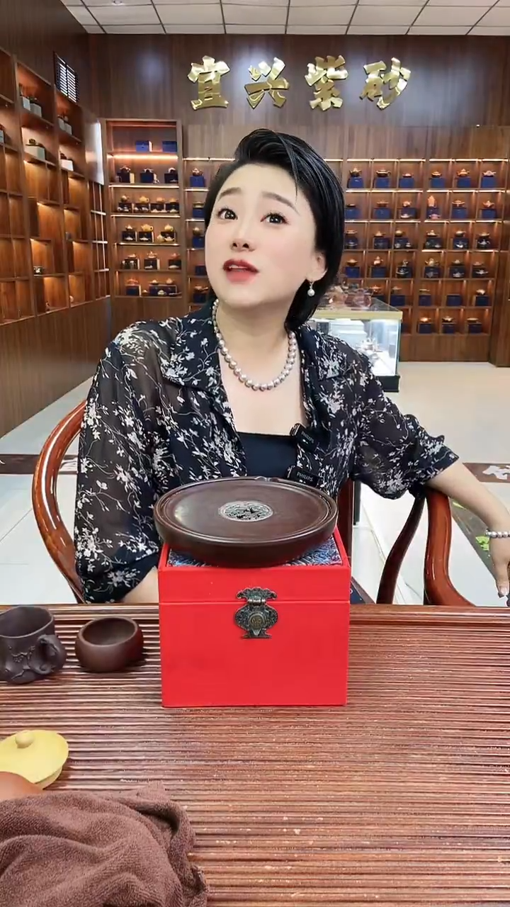 茶壶紫砂梅花寒江2007赤龙血砂赵晖