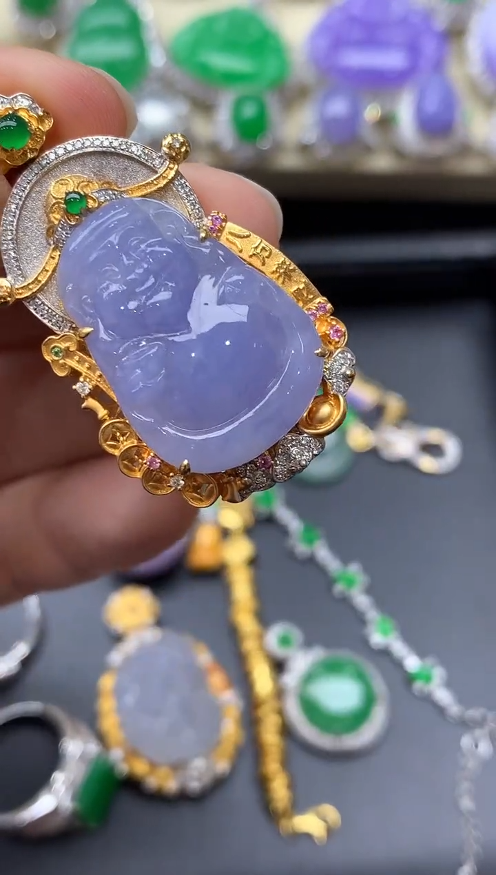 颈饰18K金镶嵌翡翠600-中国好珍宝