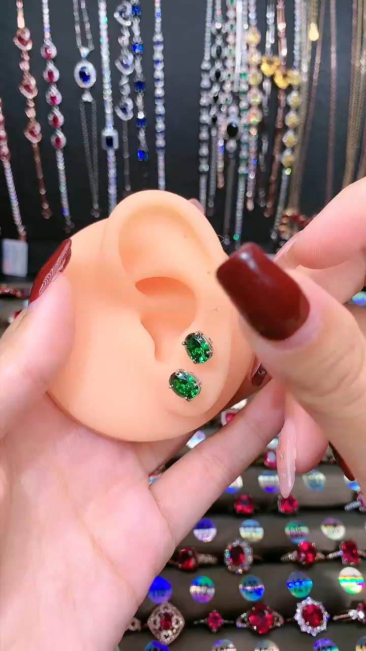 【闪购商品】透辉石耳饰银S925镶嵌6.8银色