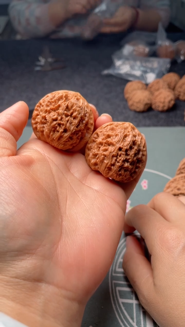 把件文玩核桃w221  水龙纹  40尺