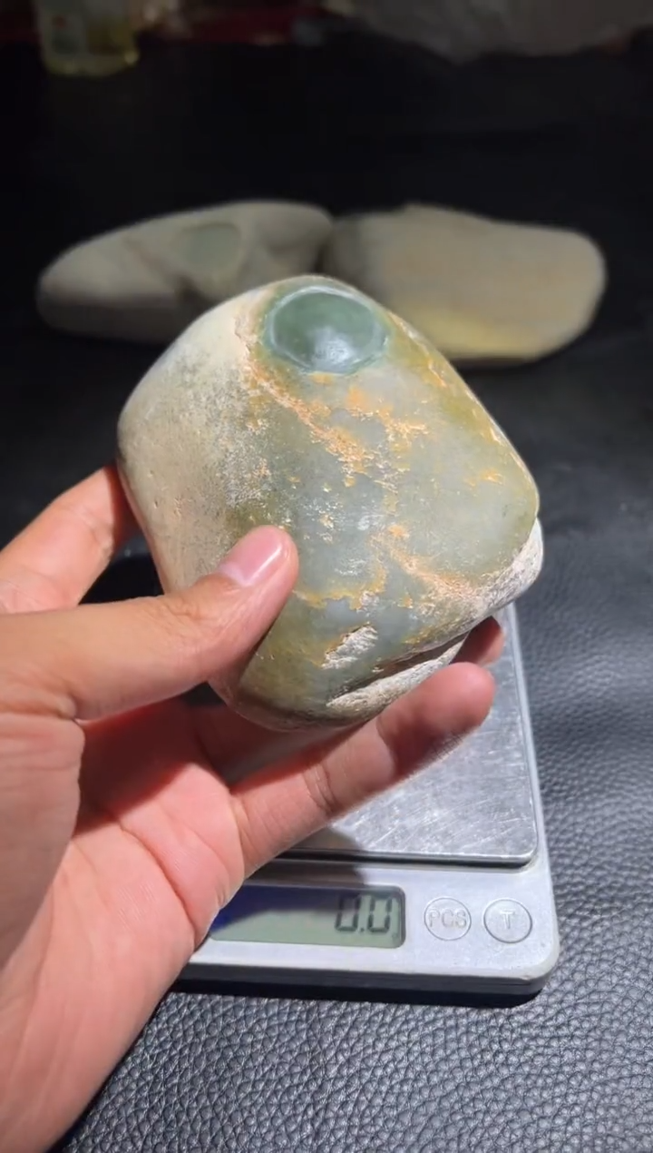未镶嵌和田玉珠宝半成品18