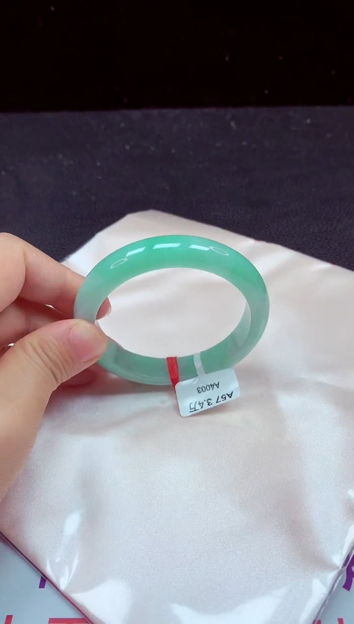 【闪购商品】翡翠手镯未镶嵌手镯57