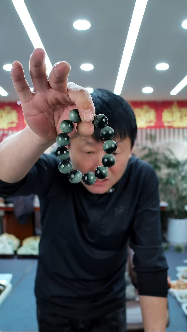 未镶嵌手链透闪石质玉手串