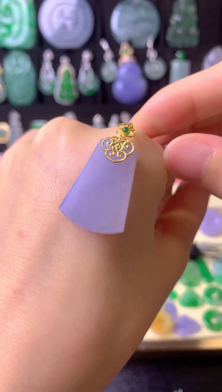 翡翠18K金镶嵌颈饰成品吊坠