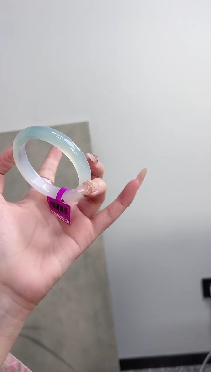 【闪购商品】玛瑙/玉髓手镯未镶嵌54圈