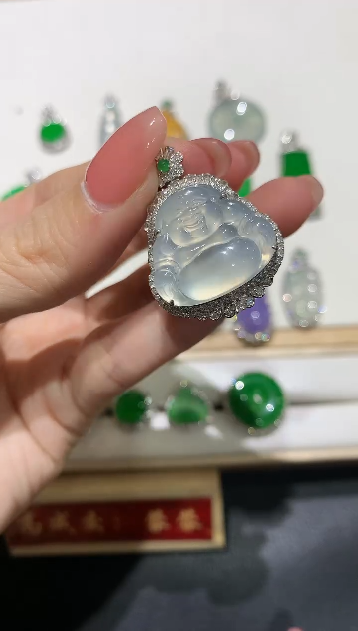 【闪购商品】翡翠吊坠(不含链)18K金镶嵌团购9