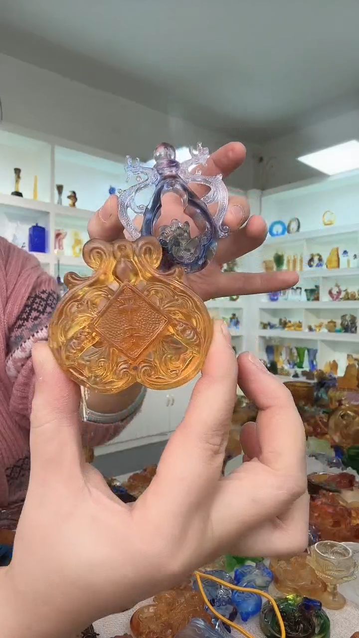 手工艺品琉璃平安锁+蓝色龙莲花