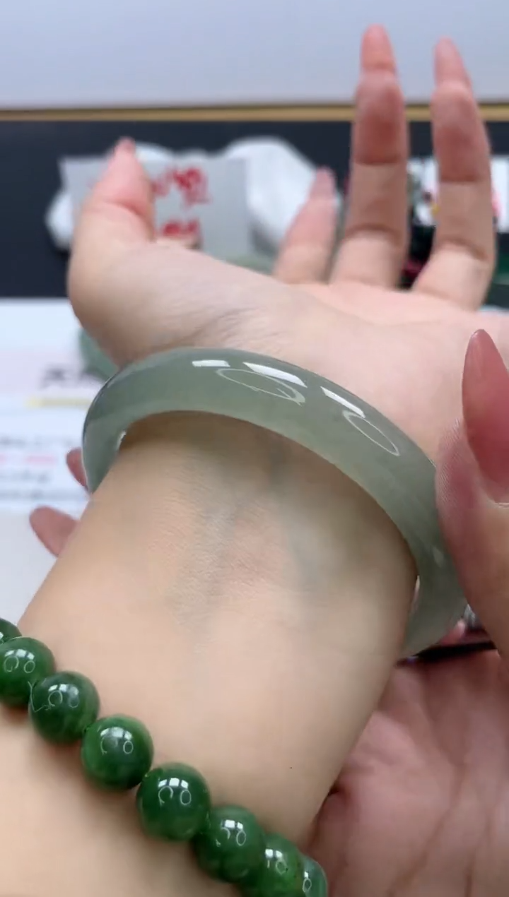 【闪购商品】石英质玉手镯未镶嵌367/60.2