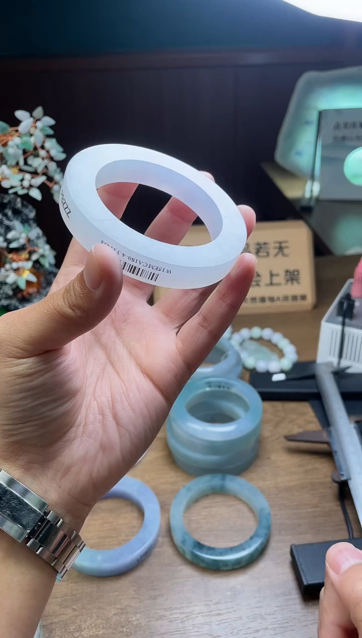 【闪购商品】定制翡翠手镯未镶嵌定制