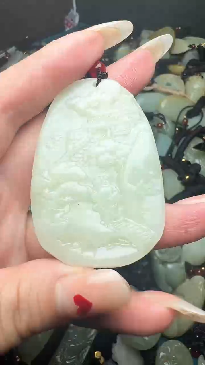 和田玉未镶嵌颈饰1