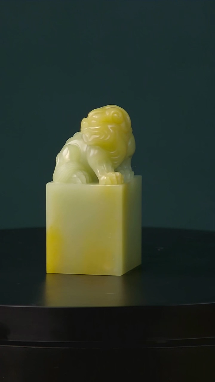 青田石竹叶青瑞兽章2.4*2.5*5.3