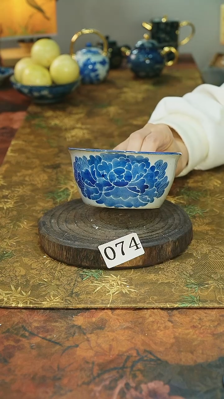 茶碗............074