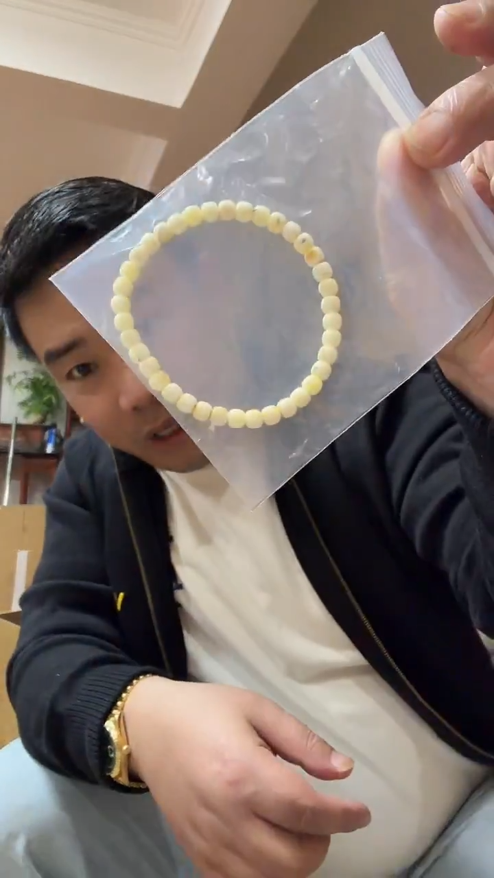 裸石蜜蜡未镶嵌99.3全量全量