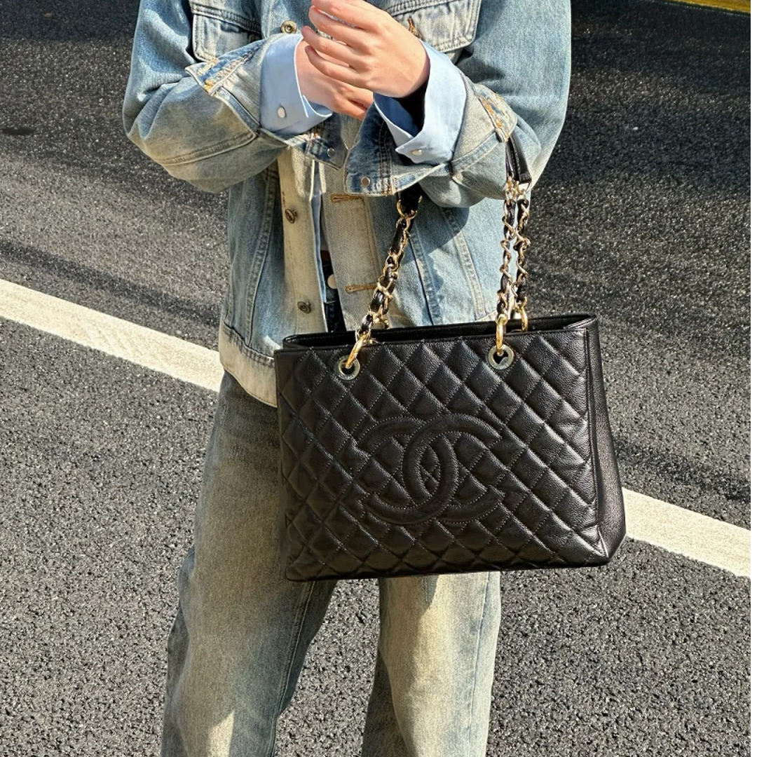 99新 Chanel/香奈儿 小花JerryGST 购物袋 小号 黑色 20开 金扣 