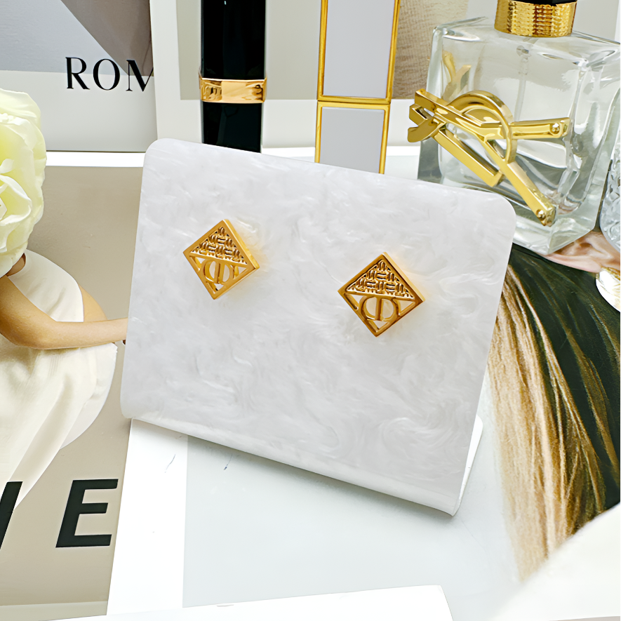 [抖音质检 现货]5D黄金时尚网红明星同款欧美字母CD耳钉足金999