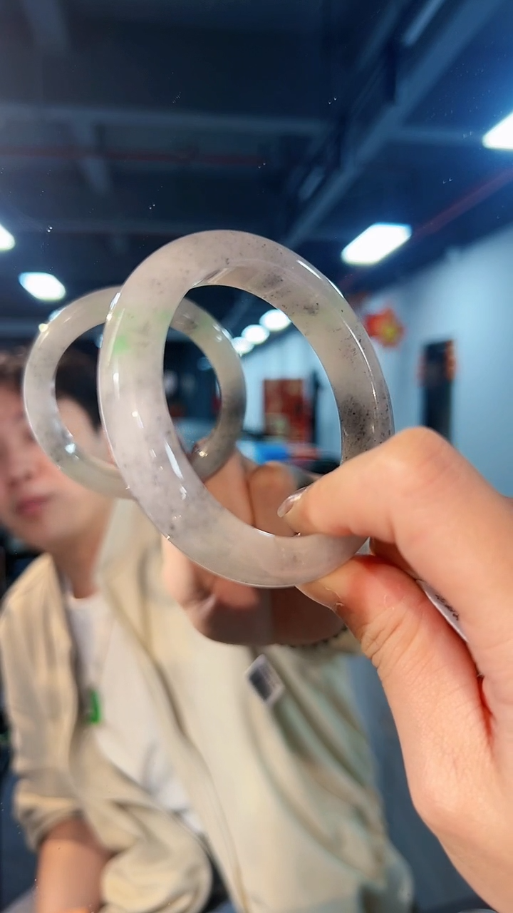 【闪购商品】翡翠手镯未镶嵌缅料A货/支持复检/一件