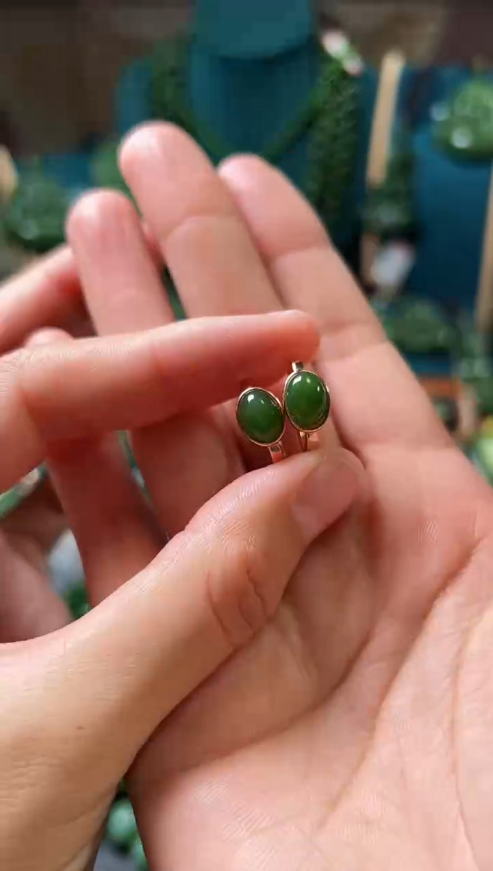 【闪购商品】和田玉（碧玉）耳扣银S925镶嵌碧玉