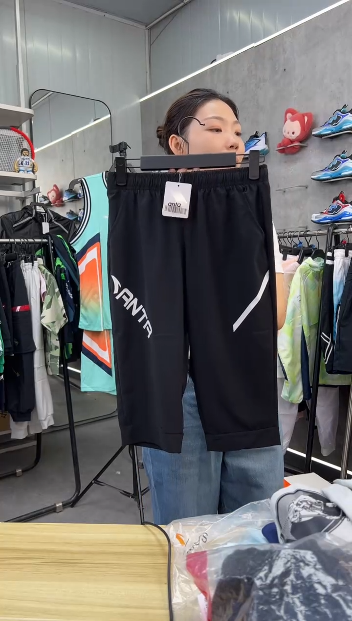 安踏儿童衣服尺码 ：160