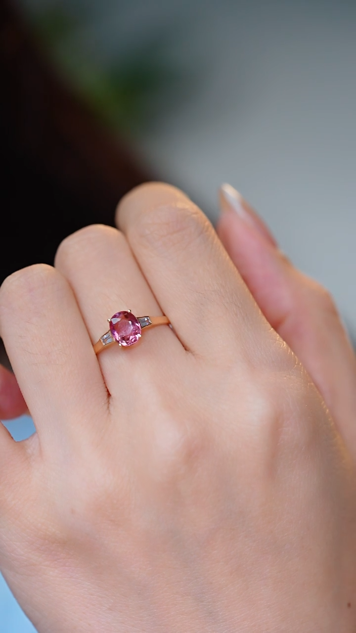 戒指18K金镶嵌碧玺多样性发1.48ct@@Q7137