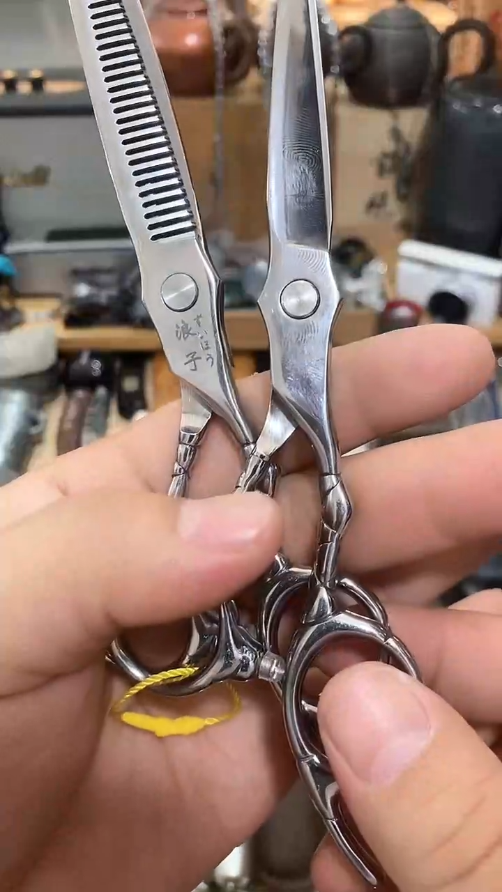 瓷片闪购商品  如图所示