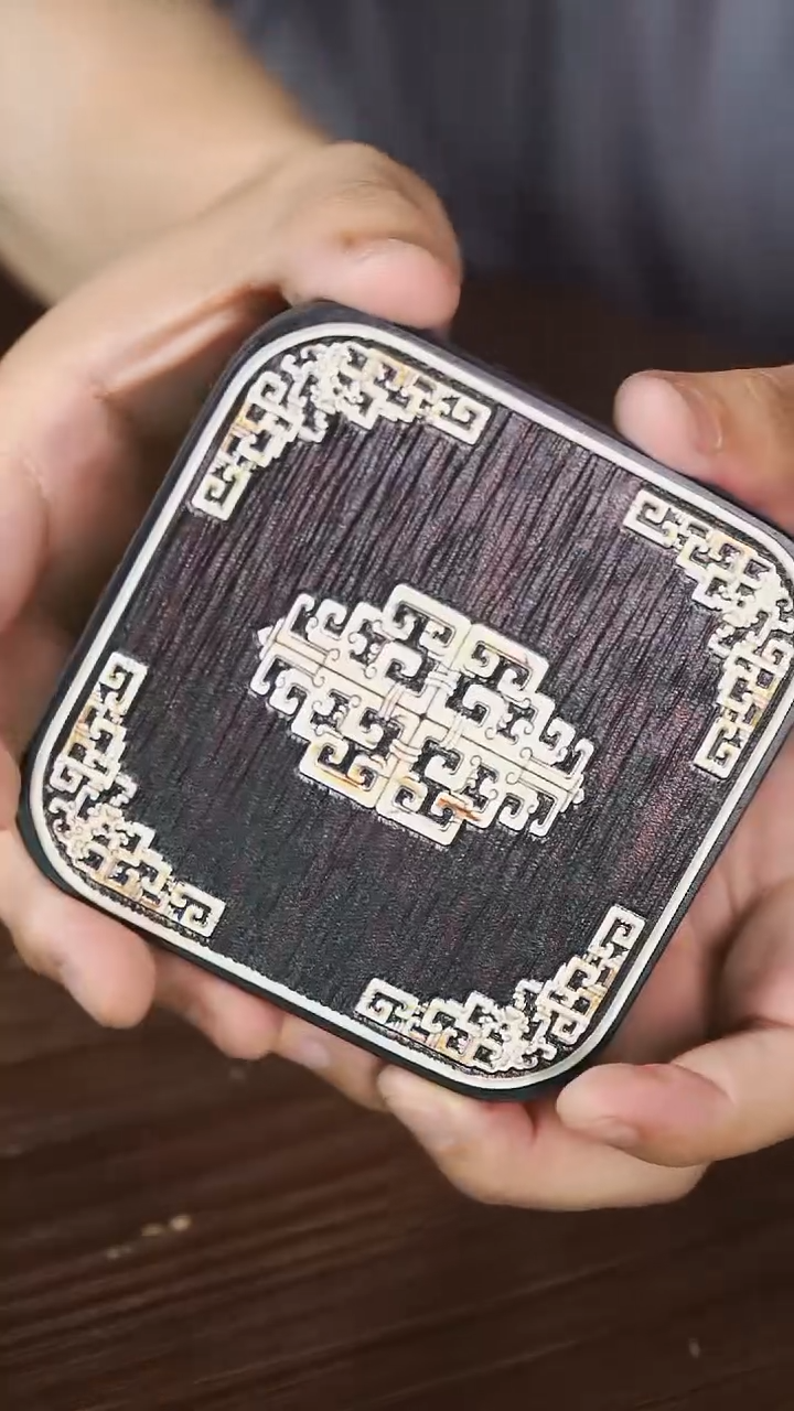 壹藏贰宝牙雕纹杯垫一片