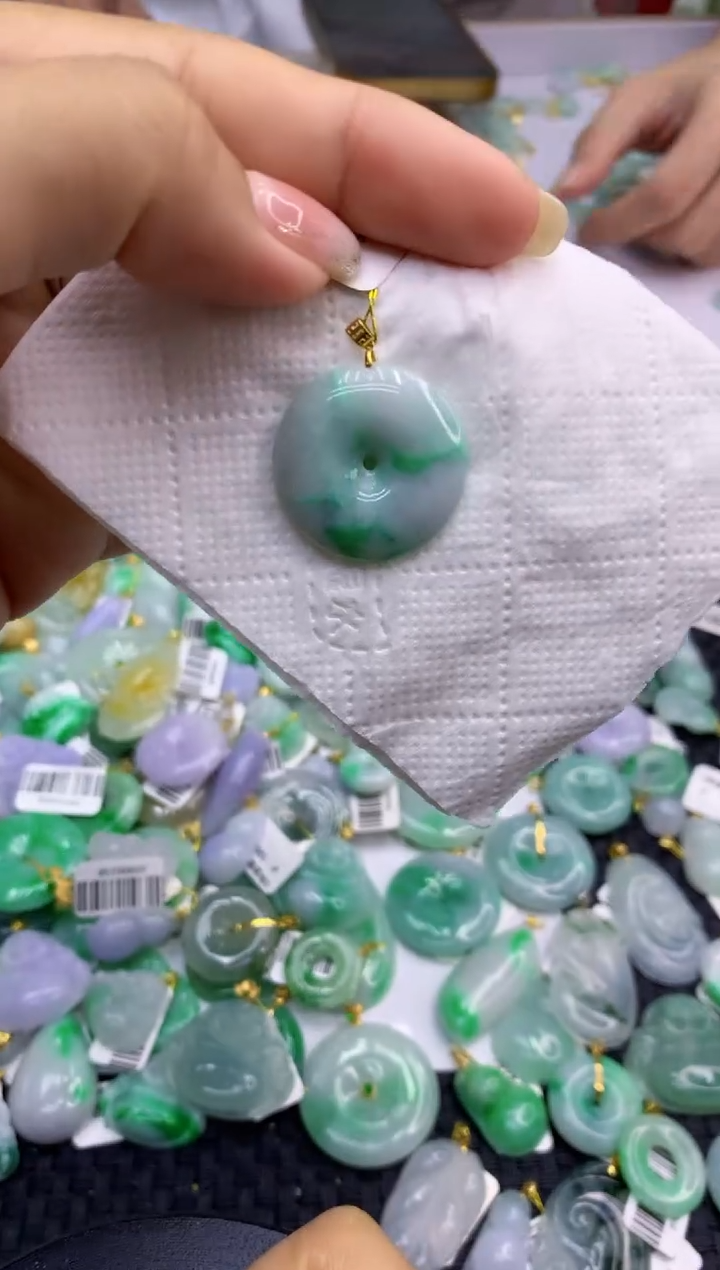 颈饰未镶嵌翡翠天然缅甸A货翡翠