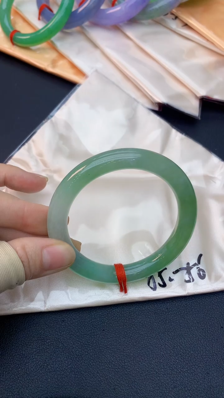 未镶嵌手镯翡翠0601141122