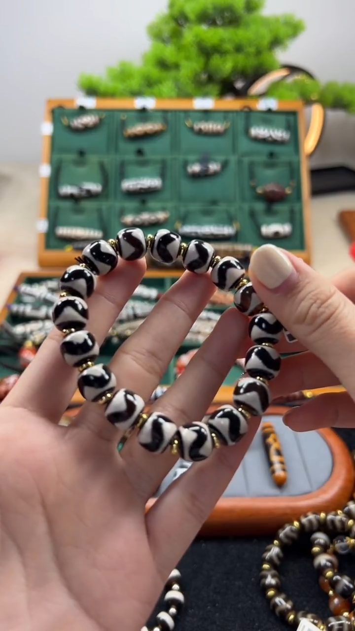 玛瑙/玉髓（覆膜）颈饰未镶嵌9.（微瑕随机发货）