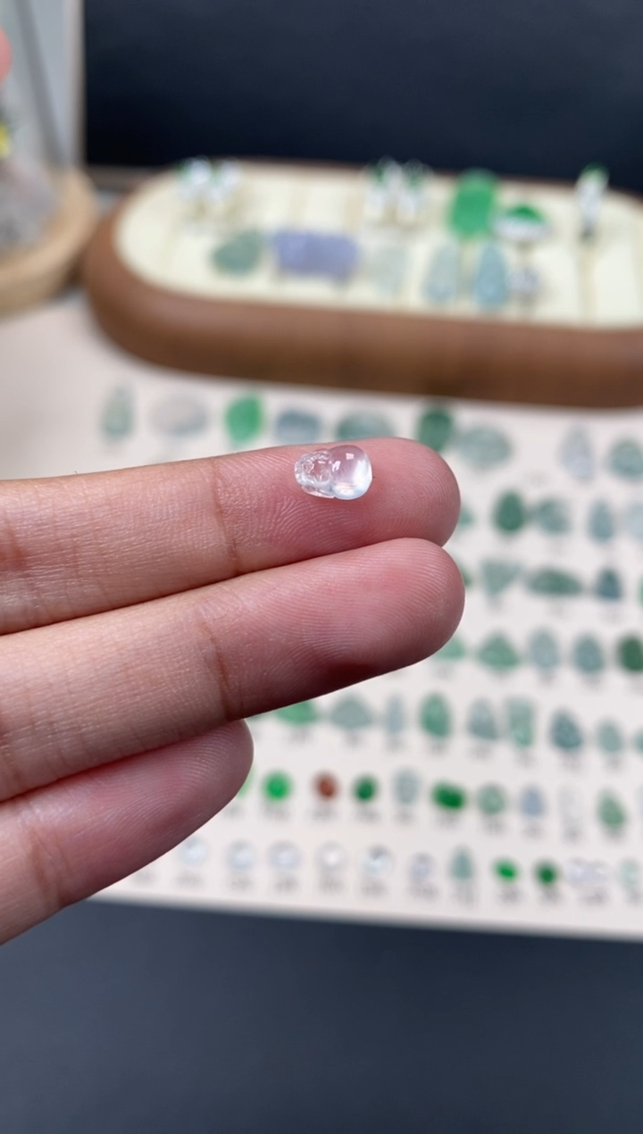 【闪购商品】翡翠颈饰未镶嵌翡翠冰种裸石