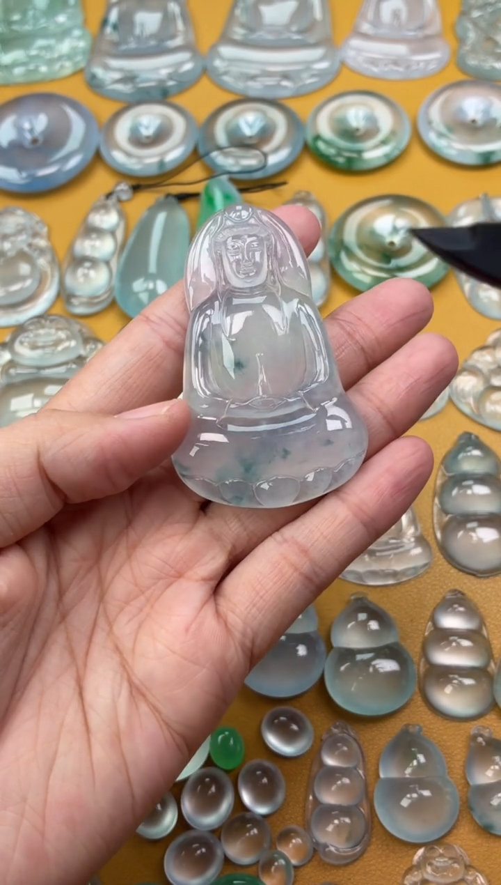 吊坠(不含链)未镶嵌翡翠49 素衣 60.8 38 5.9