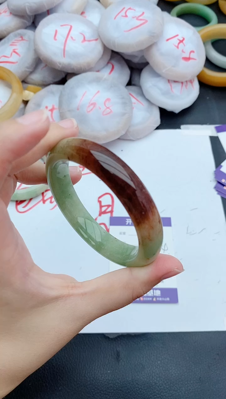 未镶嵌手镯石英质玉389+58.4