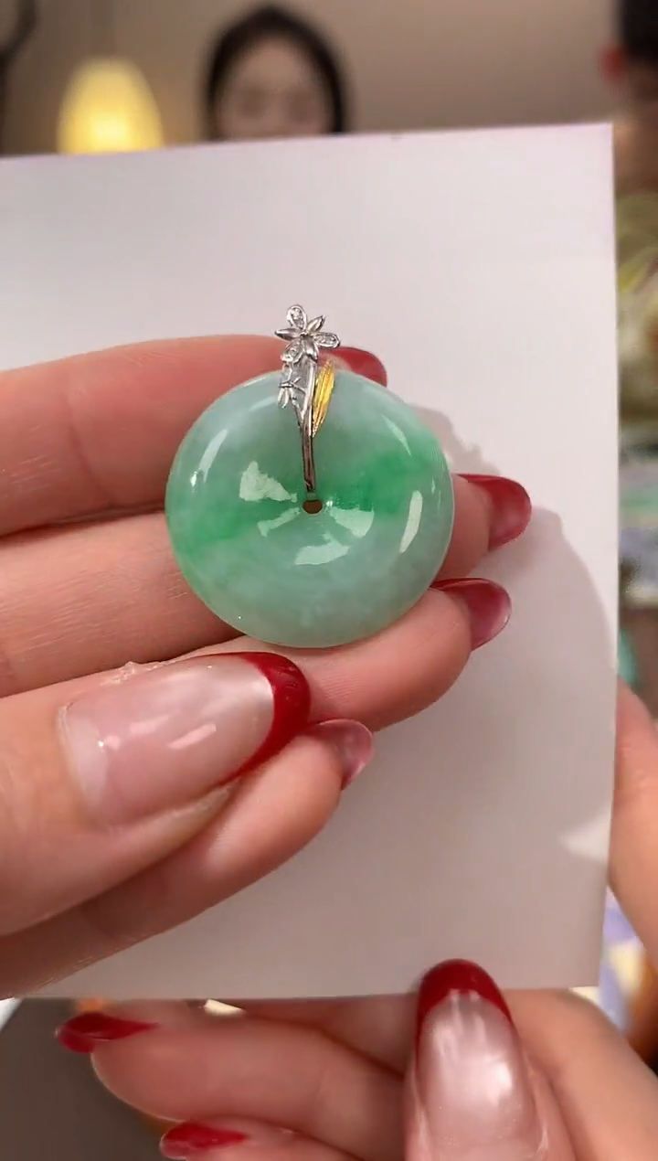 【闪购商品】翡翠颈饰18K金镶嵌天然缅甸a货翡翠