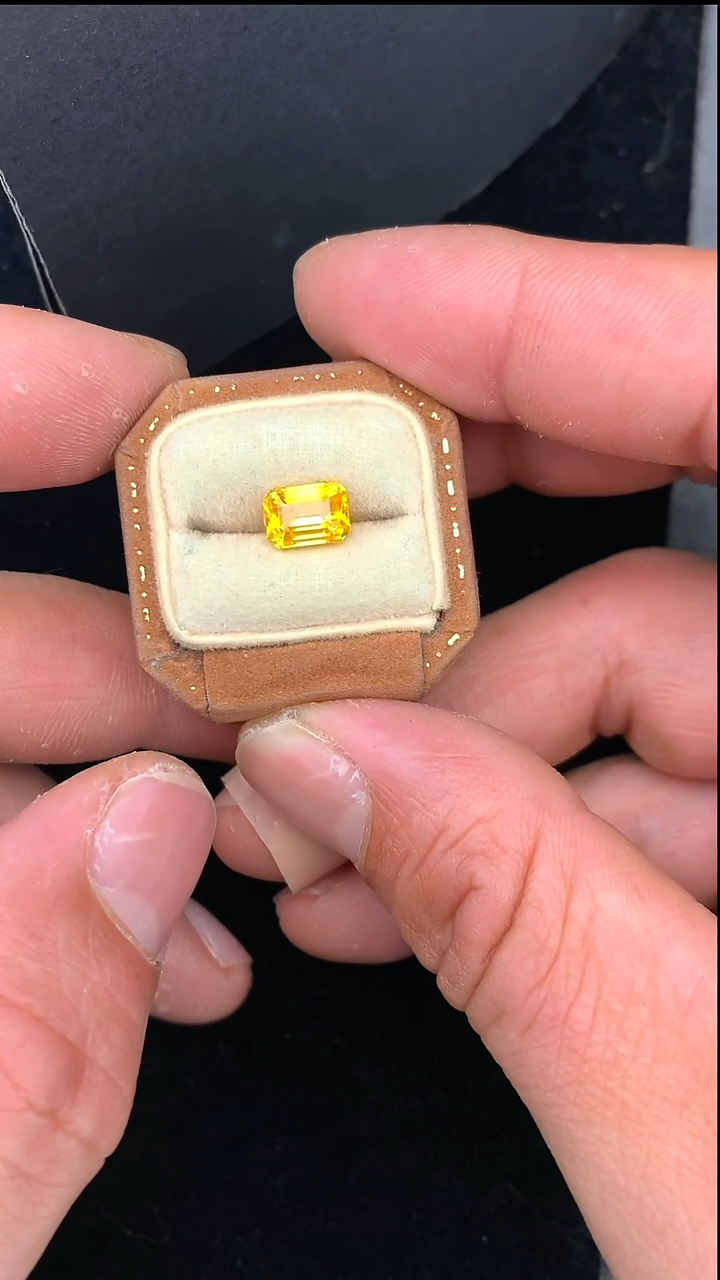 【闪购商品】蓝宝石裸石未镶嵌2.56克拉