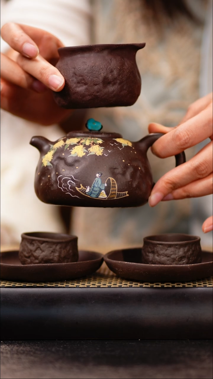 ZCY111紫玉金砂 供春（一壶两杯两碟一公道）