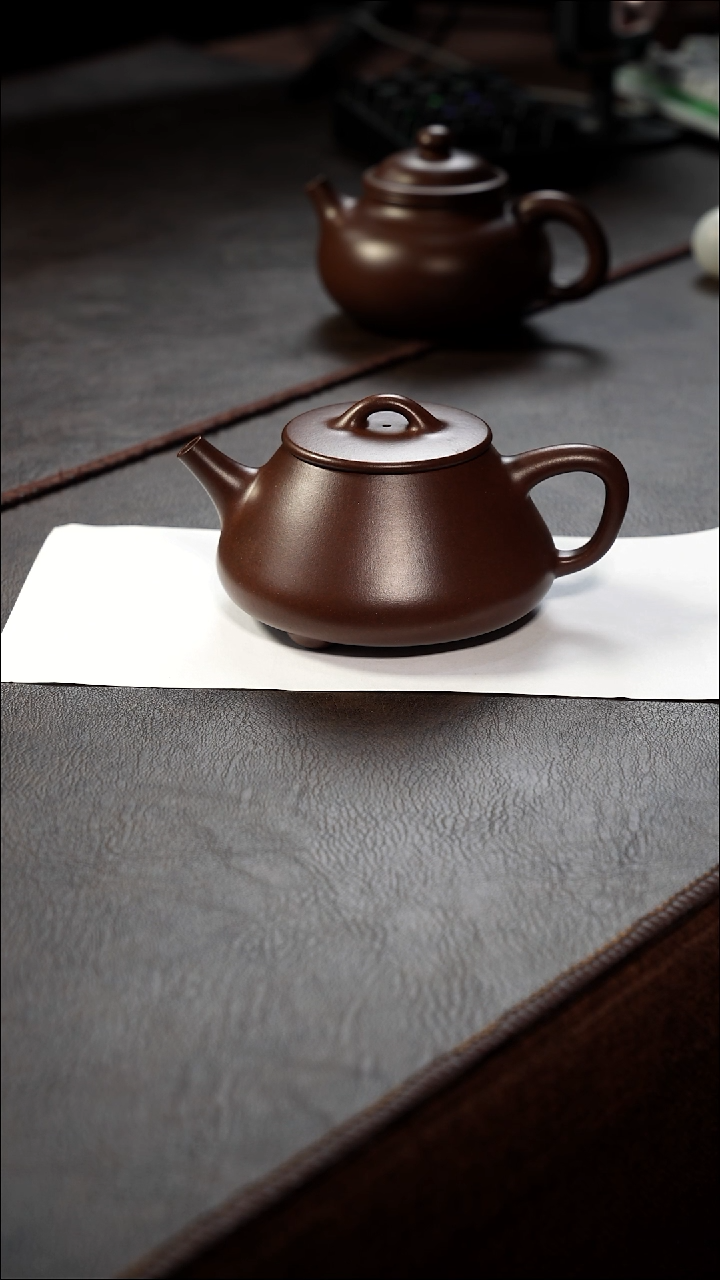 茶壶紫砂壶·12老紫泥平盖175cc