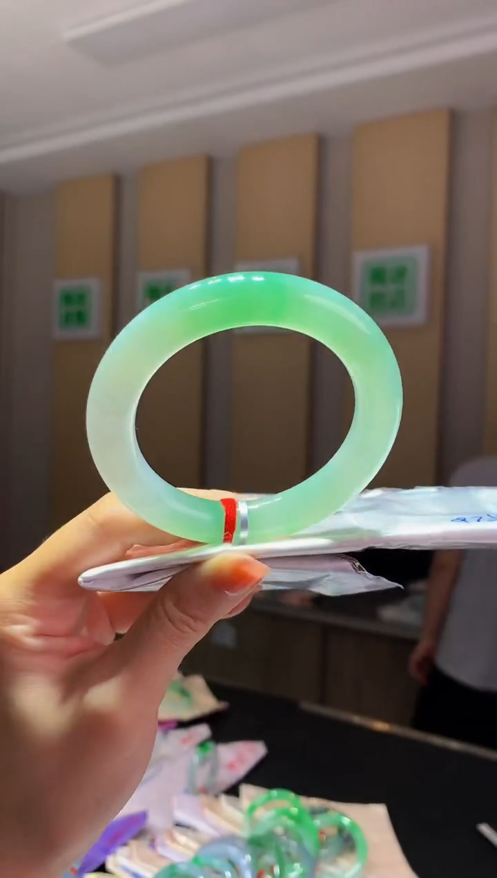 未镶嵌手镯翡翠-Q75 圈口56.5 全款22万 定金2万