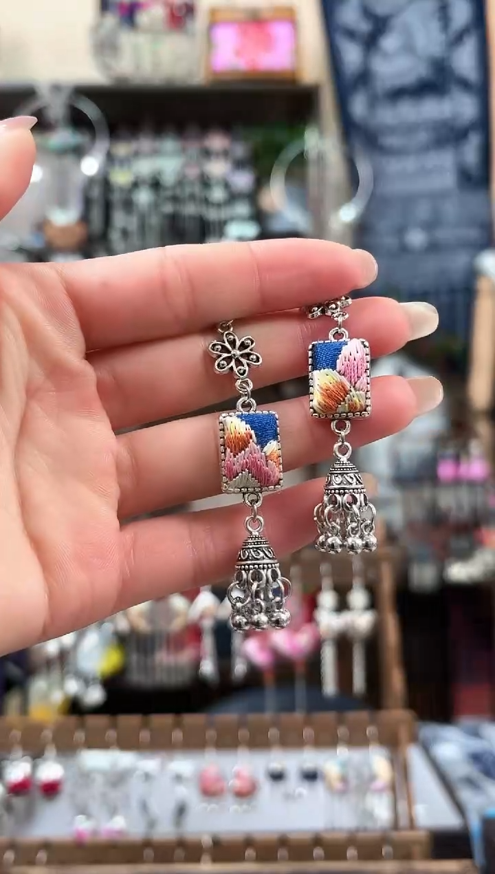 织绣民族风非遗老绣饰品258