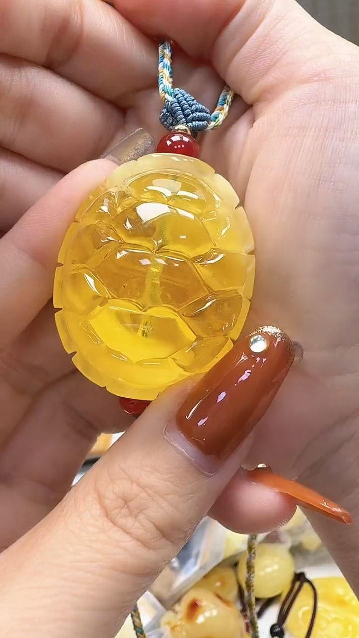 裸石琥珀未镶嵌如图