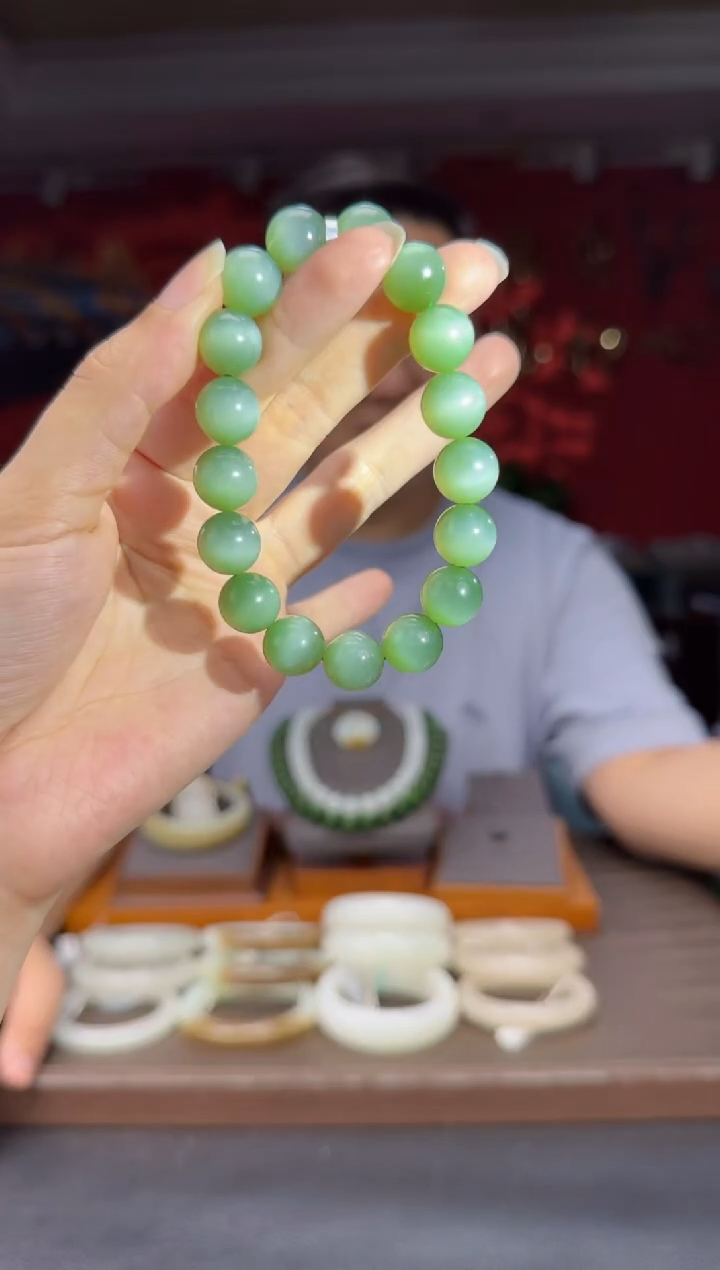 手串未镶嵌和田玉碧玉猫单圈手串