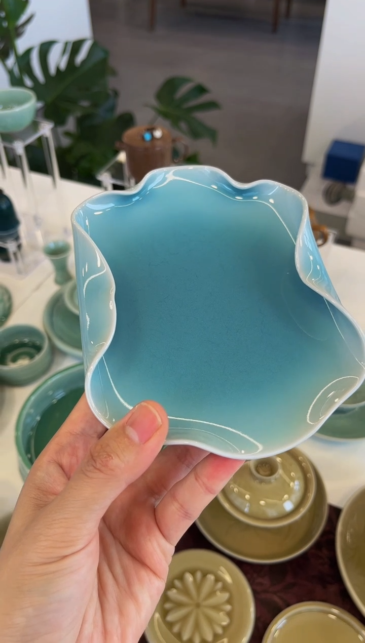 15粉青荷叶全手工杯垫