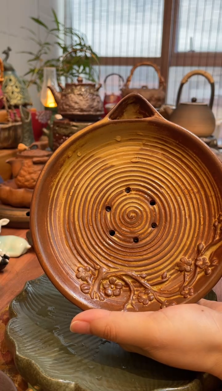 壶3748379881919086879