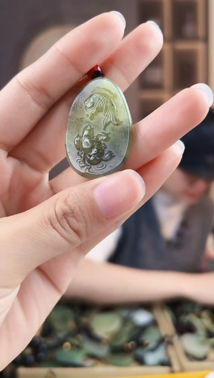 颈饰未镶嵌和田玉拍一发一，多样性发货