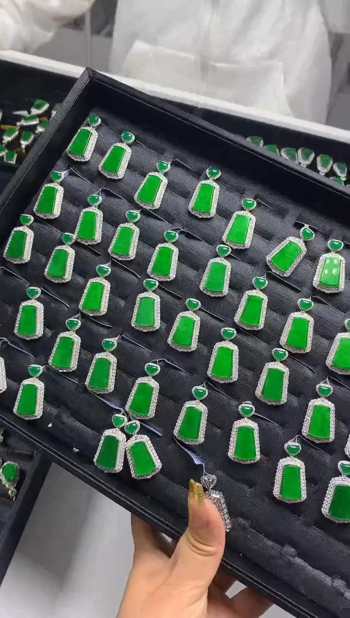 【闪购商品】定制翡翠未镶嵌66定制翡翠-多样性发货（发其一）