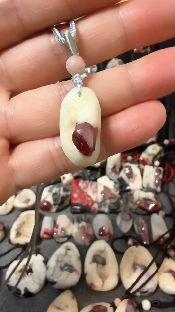 【闪购商品】天然辰砂大晶砂随行吊坠1