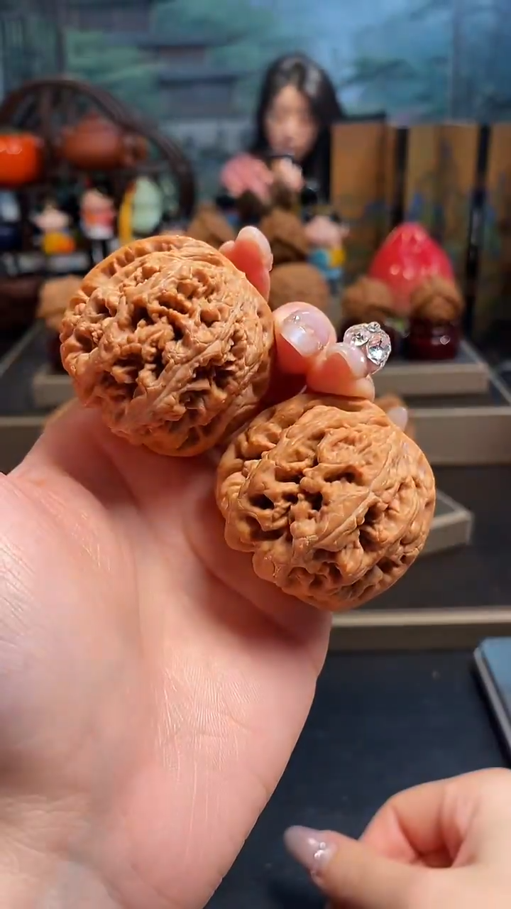 【闪购商品】文玩核桃吊坠K486大粗筋43