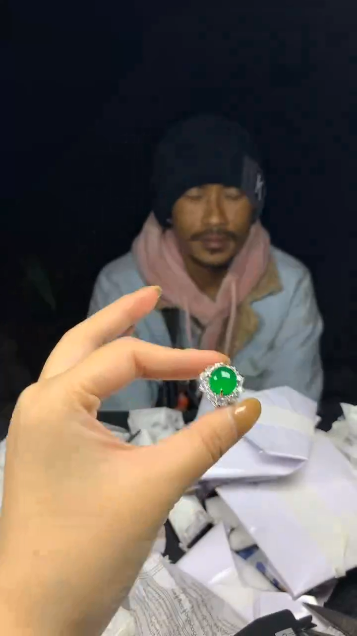 满色吊坠 所见即所得！！