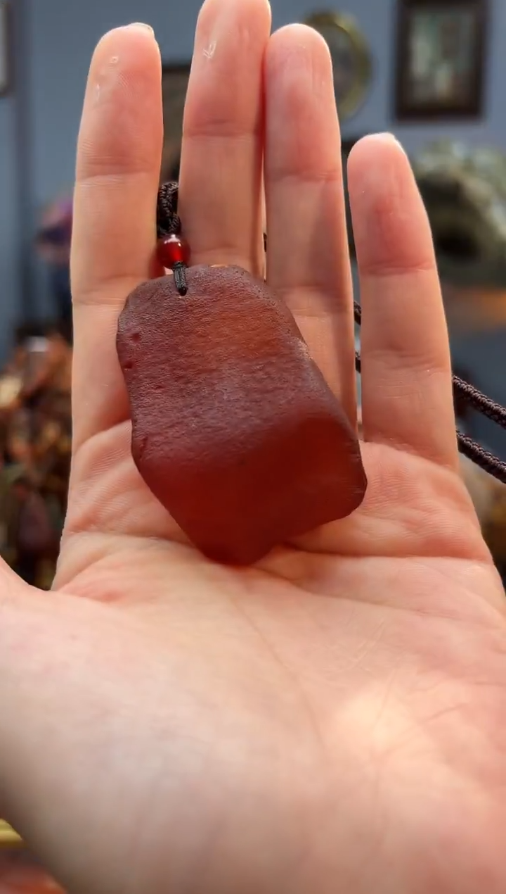 琥珀颈饰未镶嵌吊坠