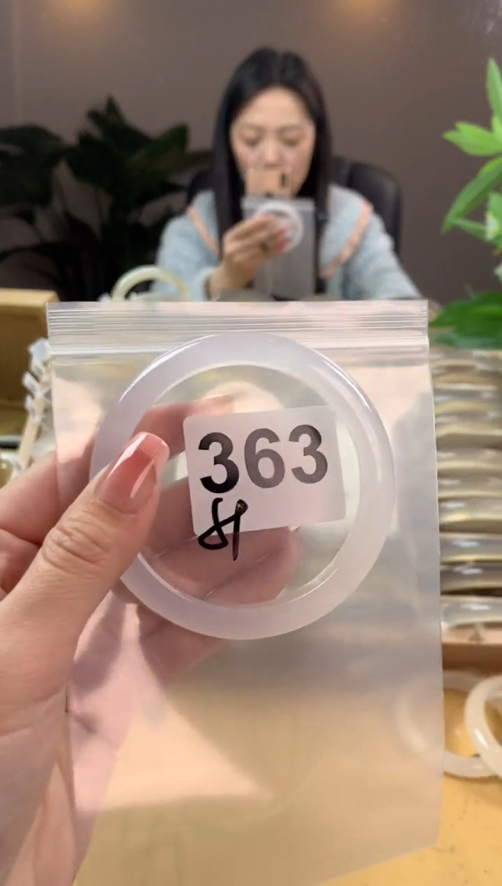 【闪购商品】玛瑙/玉髓手镯未镶嵌363