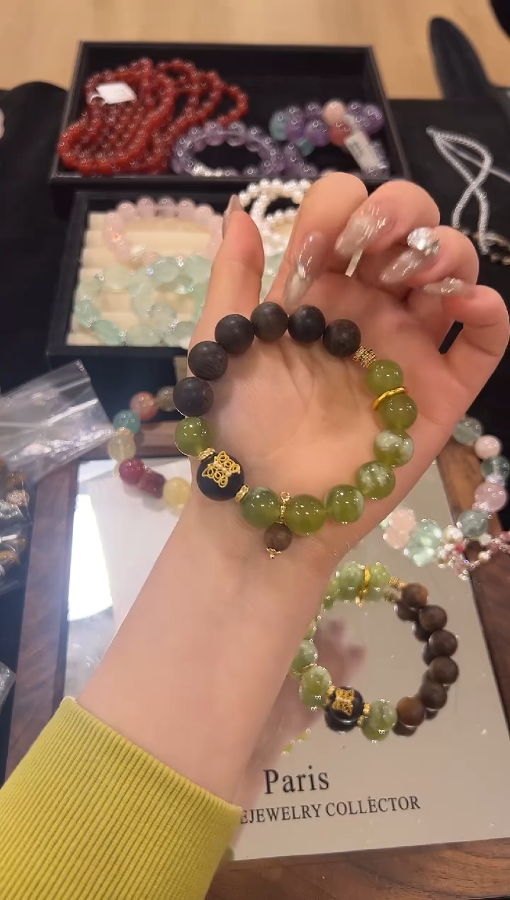 未镶嵌手链水晶岫玉木制设计款手串